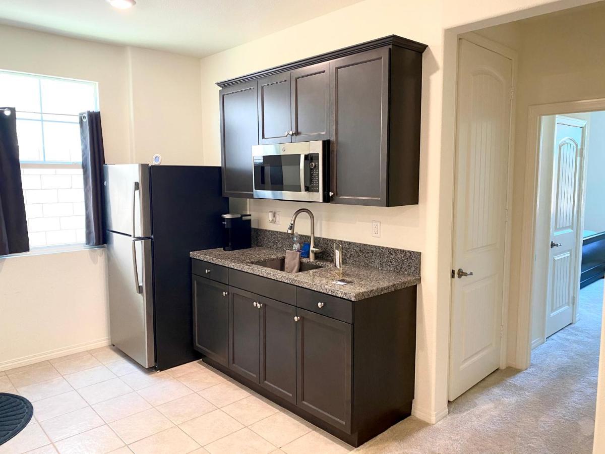 Private Lux Apartment In A New Community Fontana Exterior foto